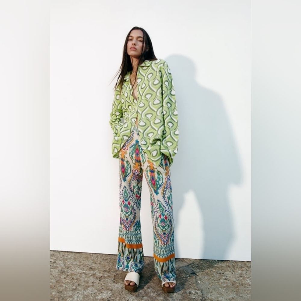 Zara Trousers Pants Bohemian Floral Paisley Flare Leg Flowy Multicolor Size S